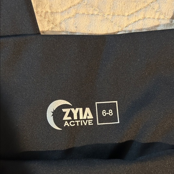 ZYIA Set - Picture 2 of 4